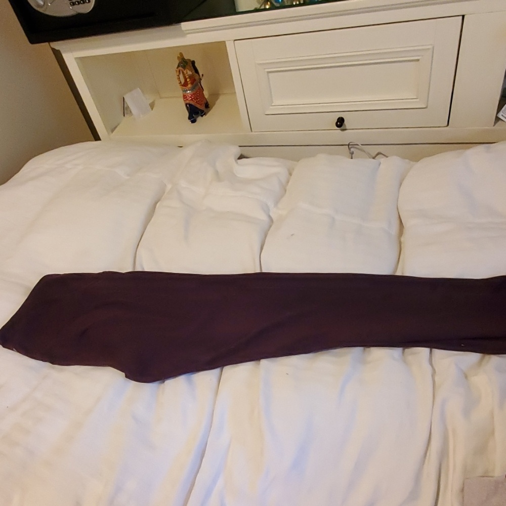 Purple yoga pants/leggings